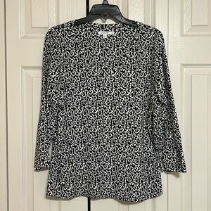 Chico’s Black & White 3/4 Sleeve V-Neck Top - Sz 2 (12/14)